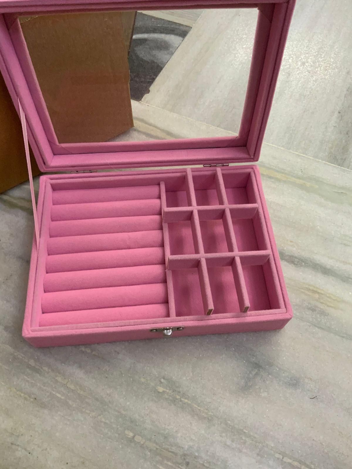Dust-Proof Jewellery Organizer with 9 Compartments for Accessories