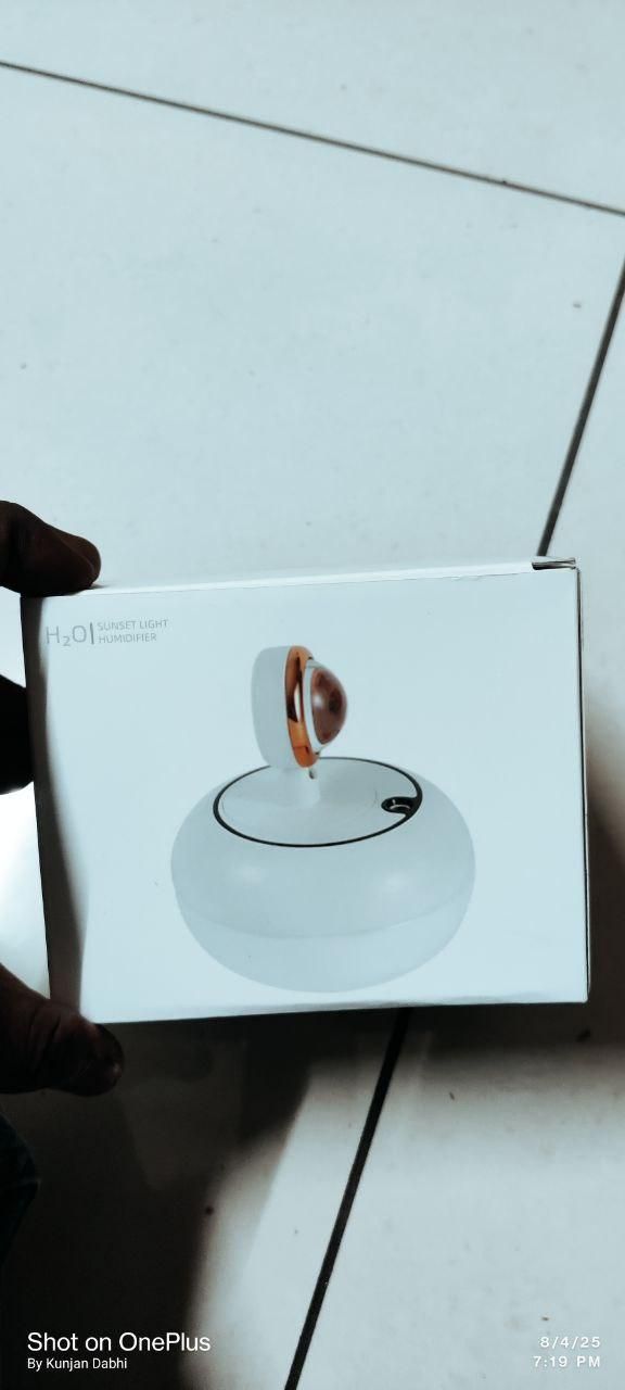 2-in-1 Sunset Lamp Air Humidifier with USB charging, 360° rotation, quiet aroma diffuser, and multicolor lighting
